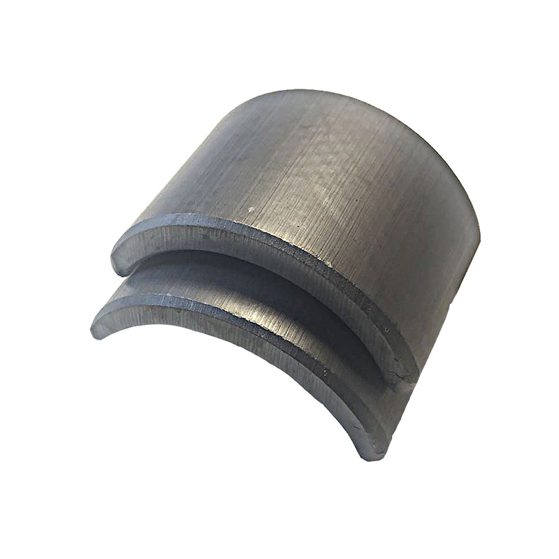 Ferrite curved magnet