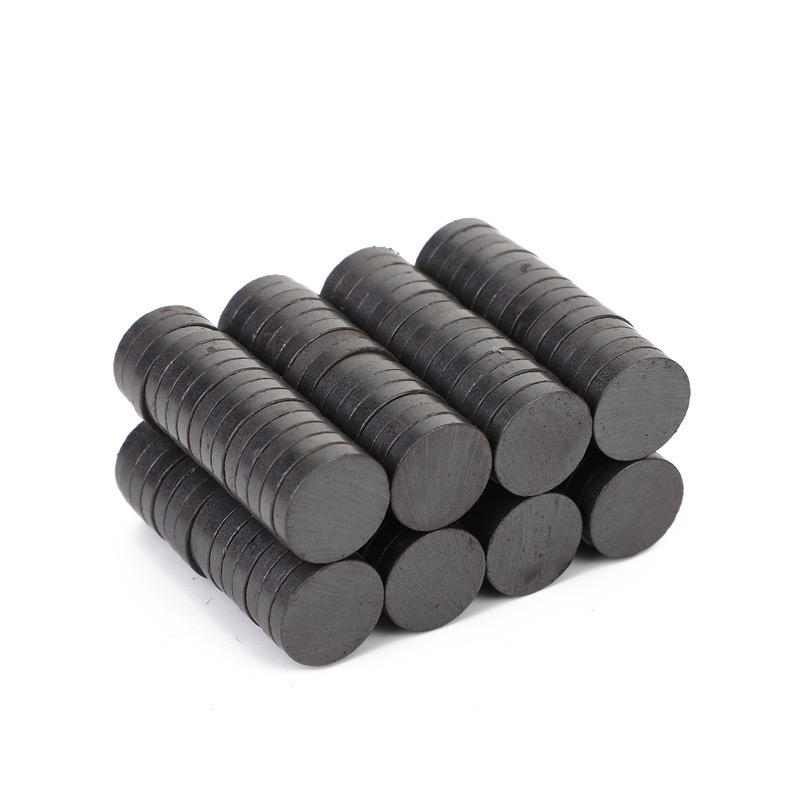 Ferrite cylinder magnets