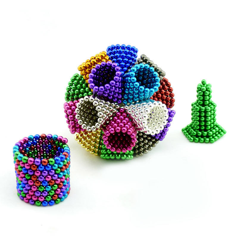 Color magnetic balls